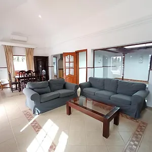 https://villa-marta-playa-blanca-lanzarote-35580.in-canary-islands.com